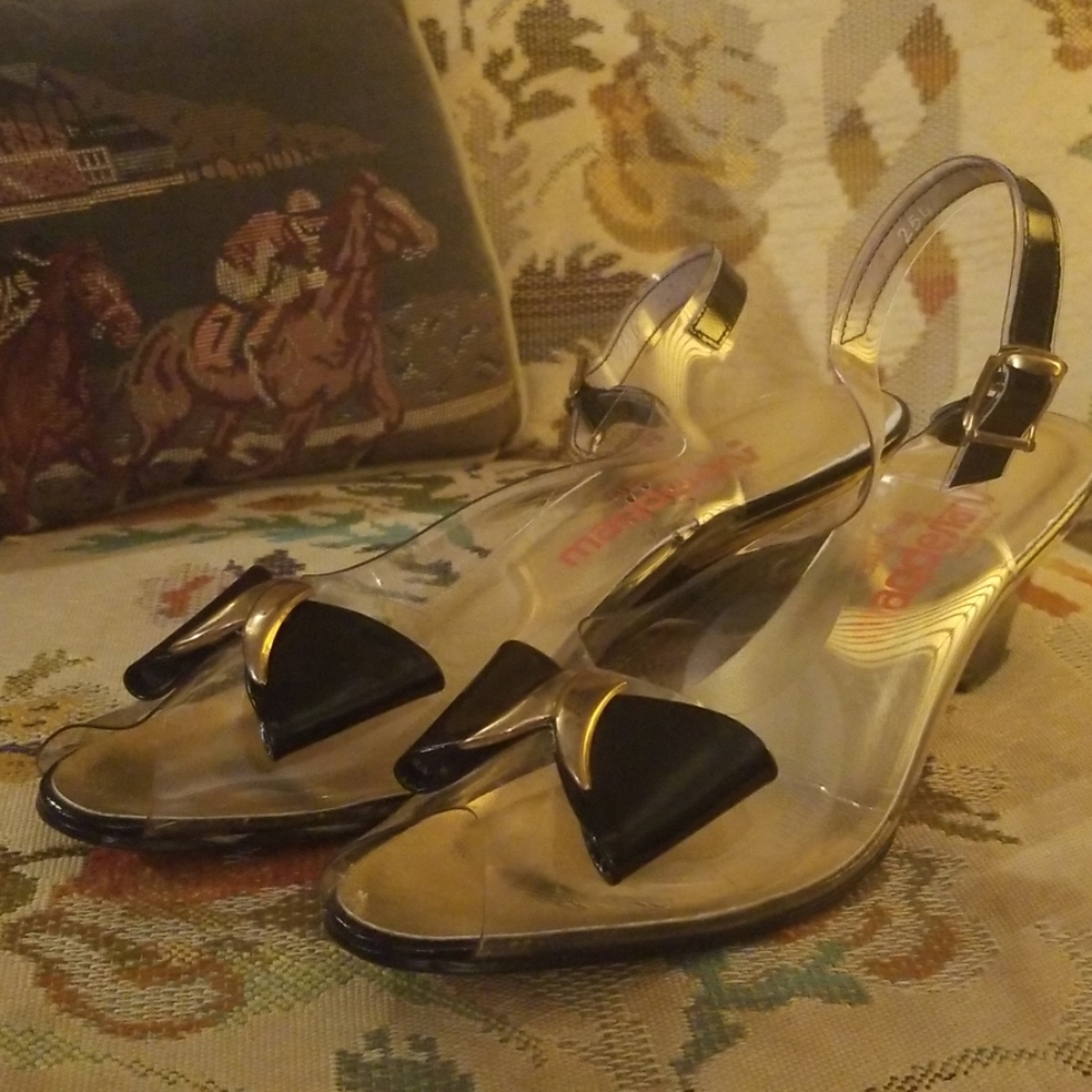 VTG Bow, clear kitten heels